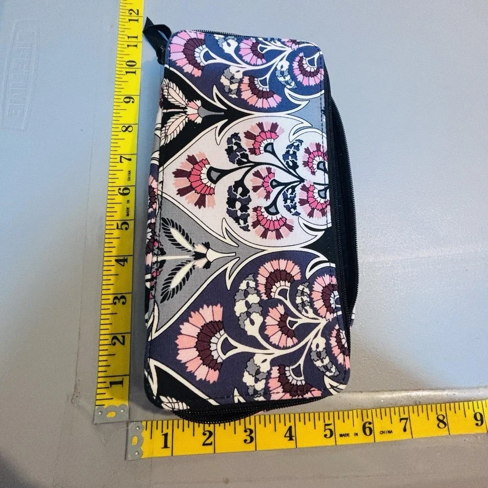 Vera Bradley Ornate Blooms Cosmetic Organizer Zip Case  Travel Makeup Storage‎